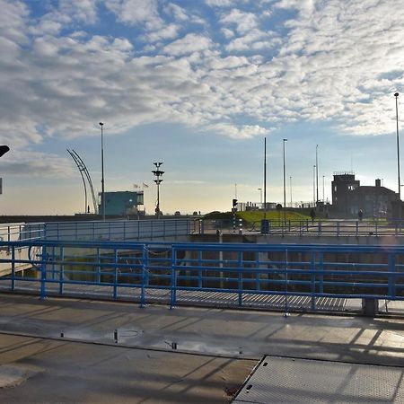 B&B By The C Vlissingen Luaran gambar